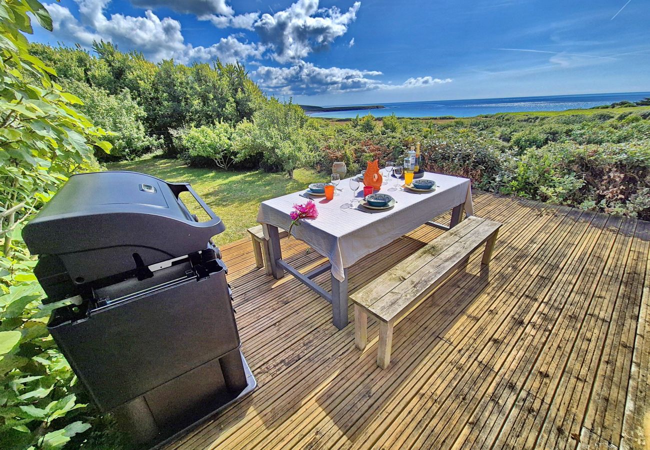 Villa in Primelin - 727- Wunderschöner Meerblick, hoher Komfort, über dem Strand von St Tugen