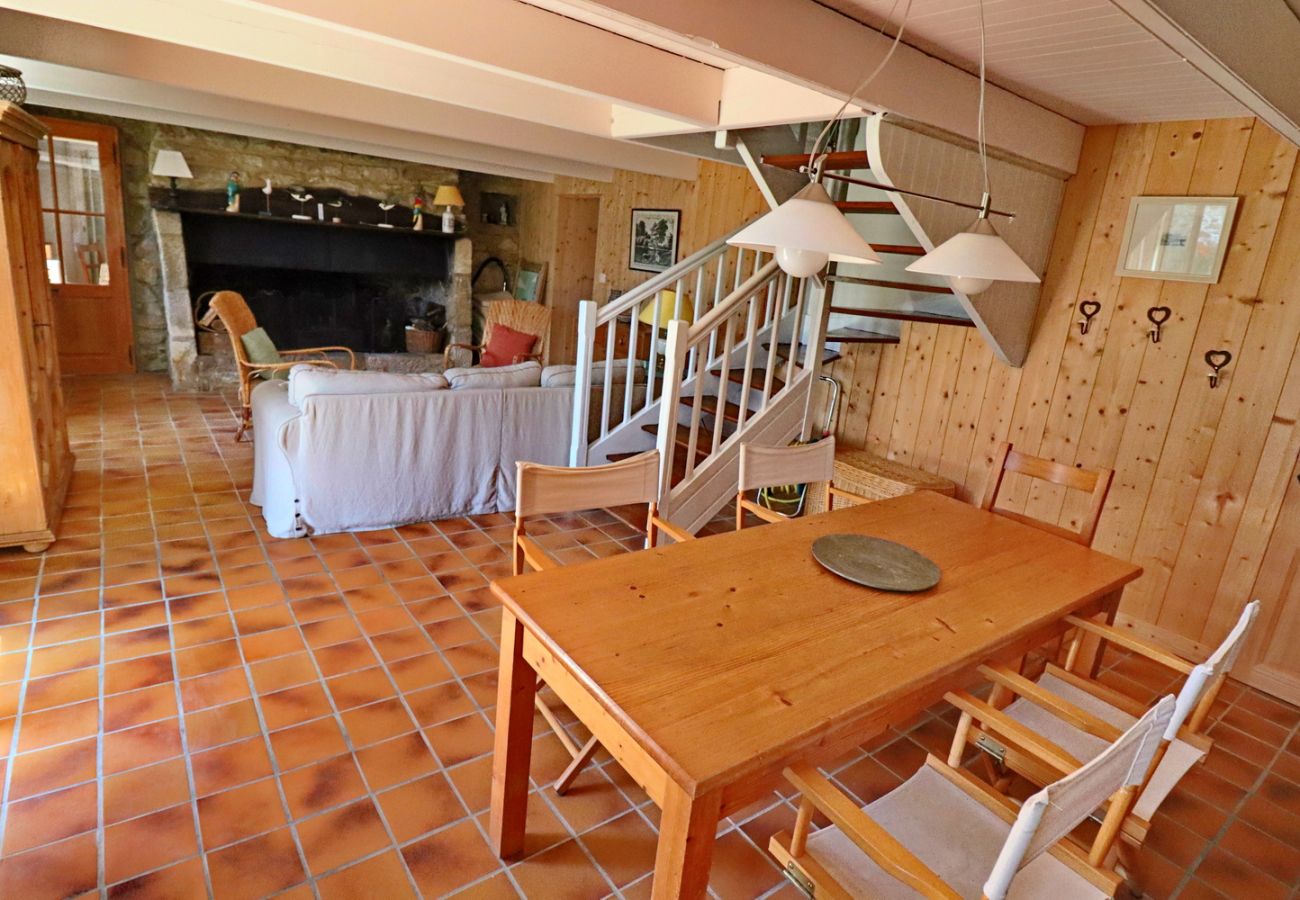 House in Primelin - 391-Beautiful fisherman's house, closer to the beach with sea view