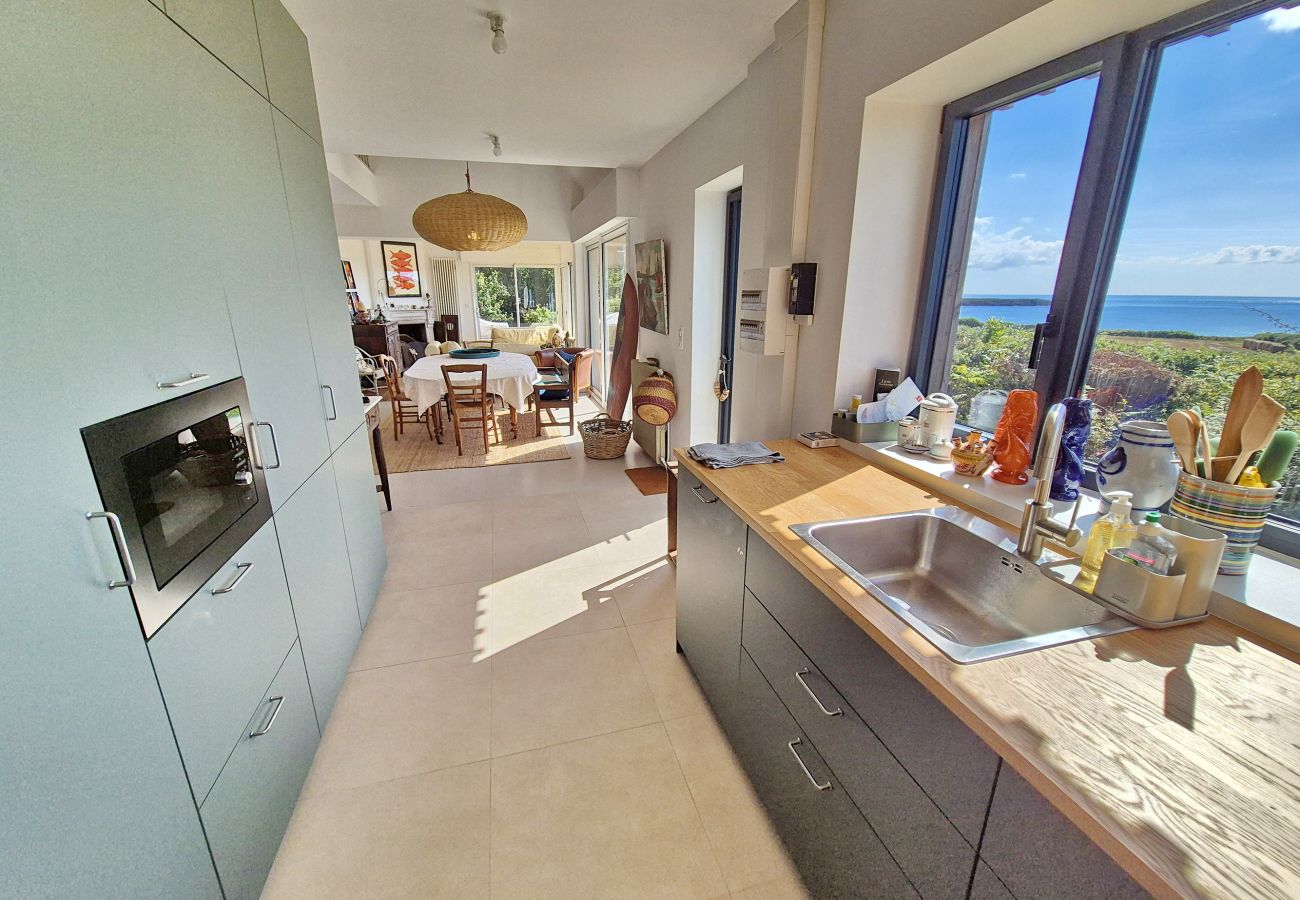 Villa in Primelin - 727- Superb sea view, great comfort, overlooking St Tugen beach